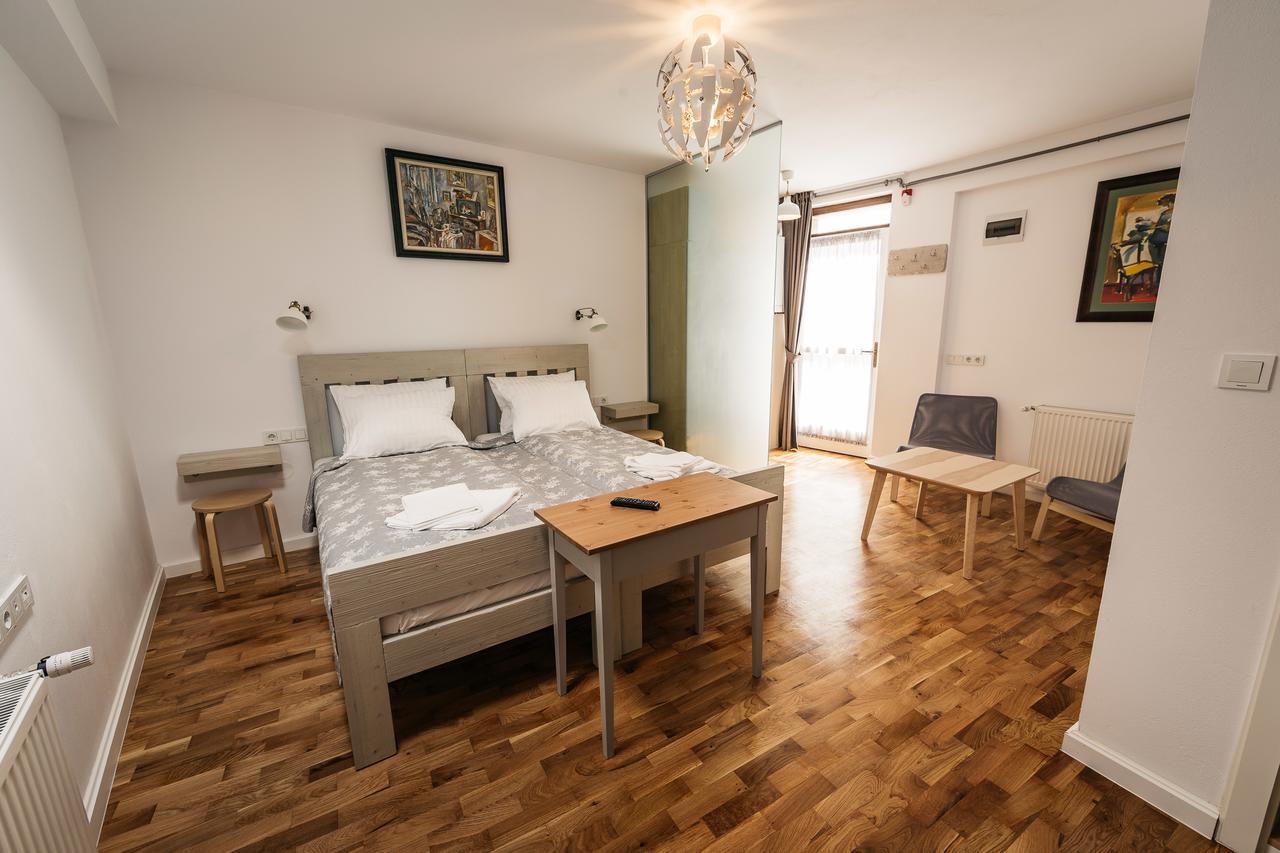 Yellowboot Aparthotel Sibiu Ngoại thất bức ảnh