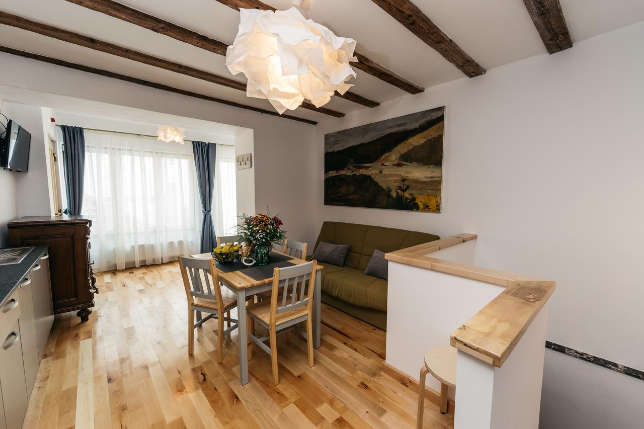 Yellowboot Aparthotel Sibiu Ngoại thất bức ảnh