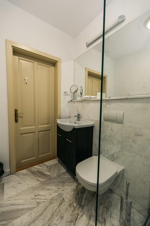 Yellowboot Aparthotel Sibiu Ngoại thất bức ảnh