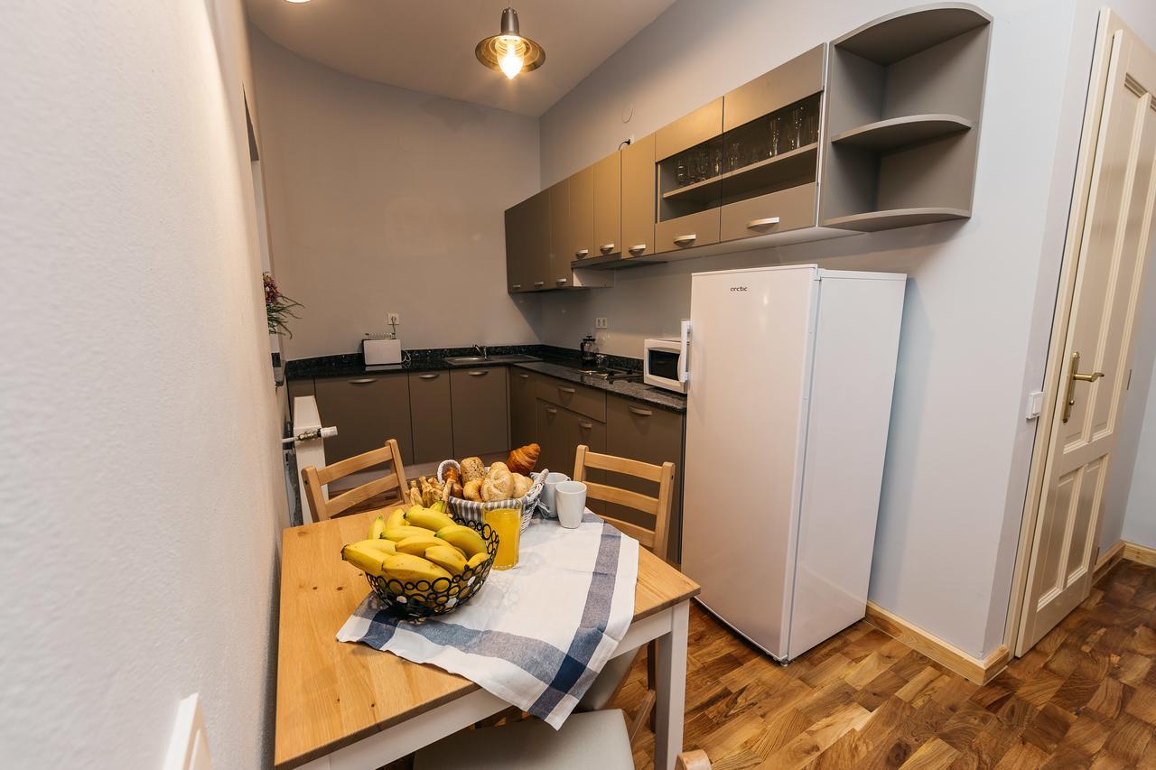Yellowboot Aparthotel Sibiu Ngoại thất bức ảnh