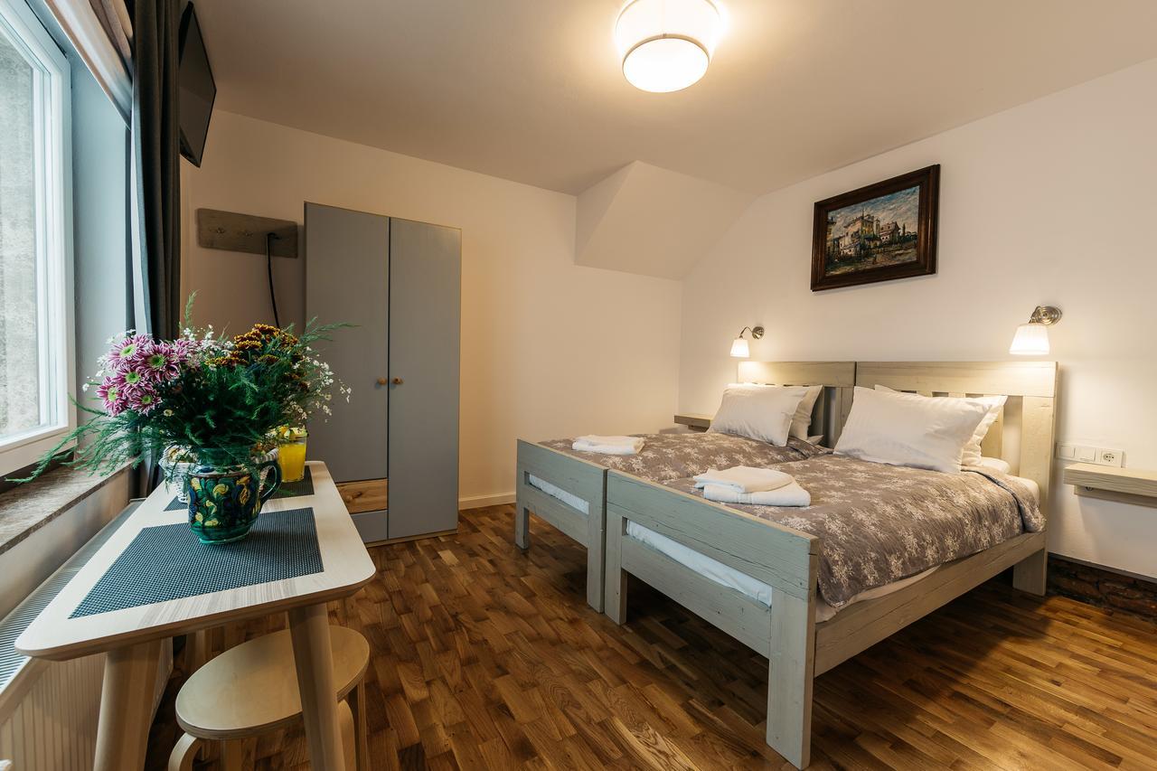 Yellowboot Aparthotel Sibiu Ngoại thất bức ảnh