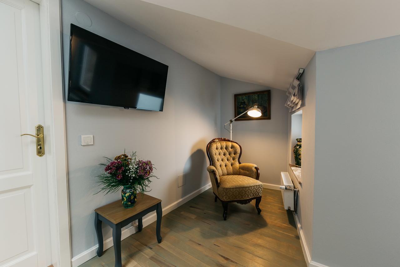 Yellowboot Aparthotel Sibiu Ngoại thất bức ảnh