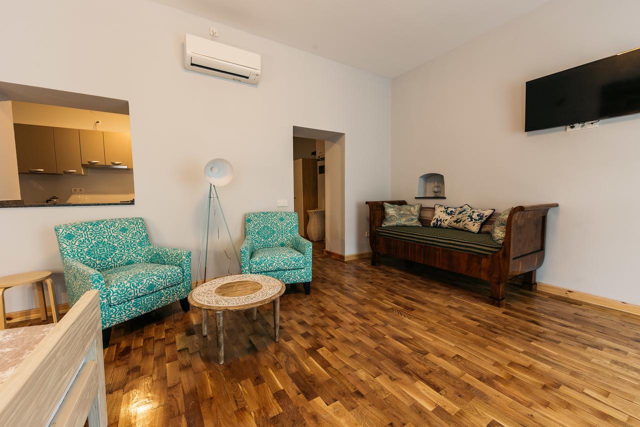 Yellowboot Aparthotel Sibiu Ngoại thất bức ảnh
