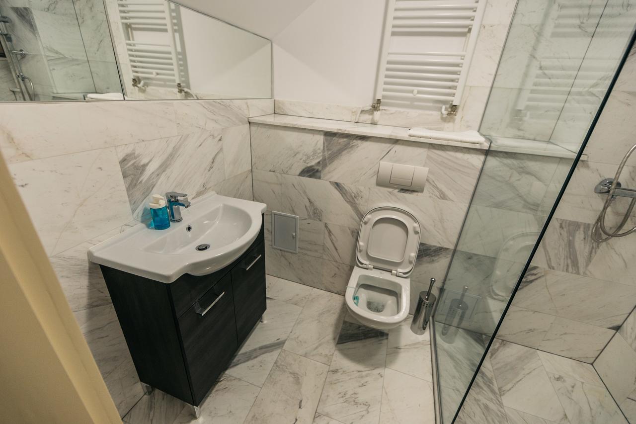 Yellowboot Aparthotel Sibiu Ngoại thất bức ảnh