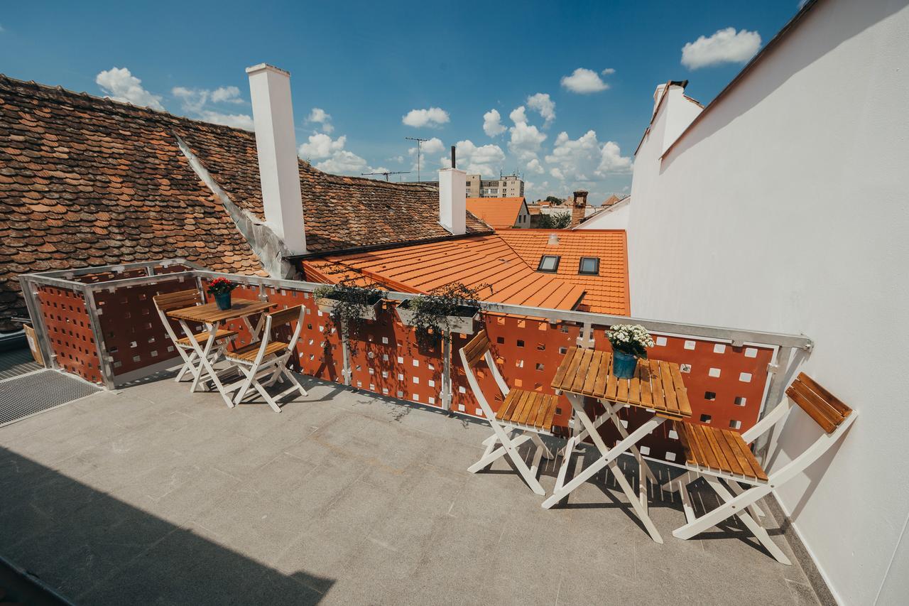 Yellowboot Aparthotel Sibiu Ngoại thất bức ảnh