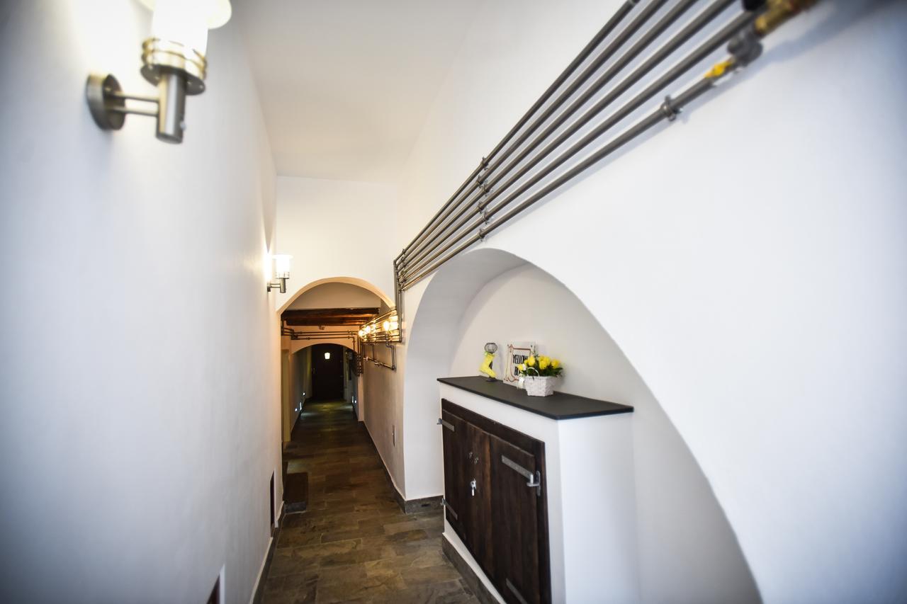 Yellowboot Aparthotel Sibiu Ngoại thất bức ảnh
