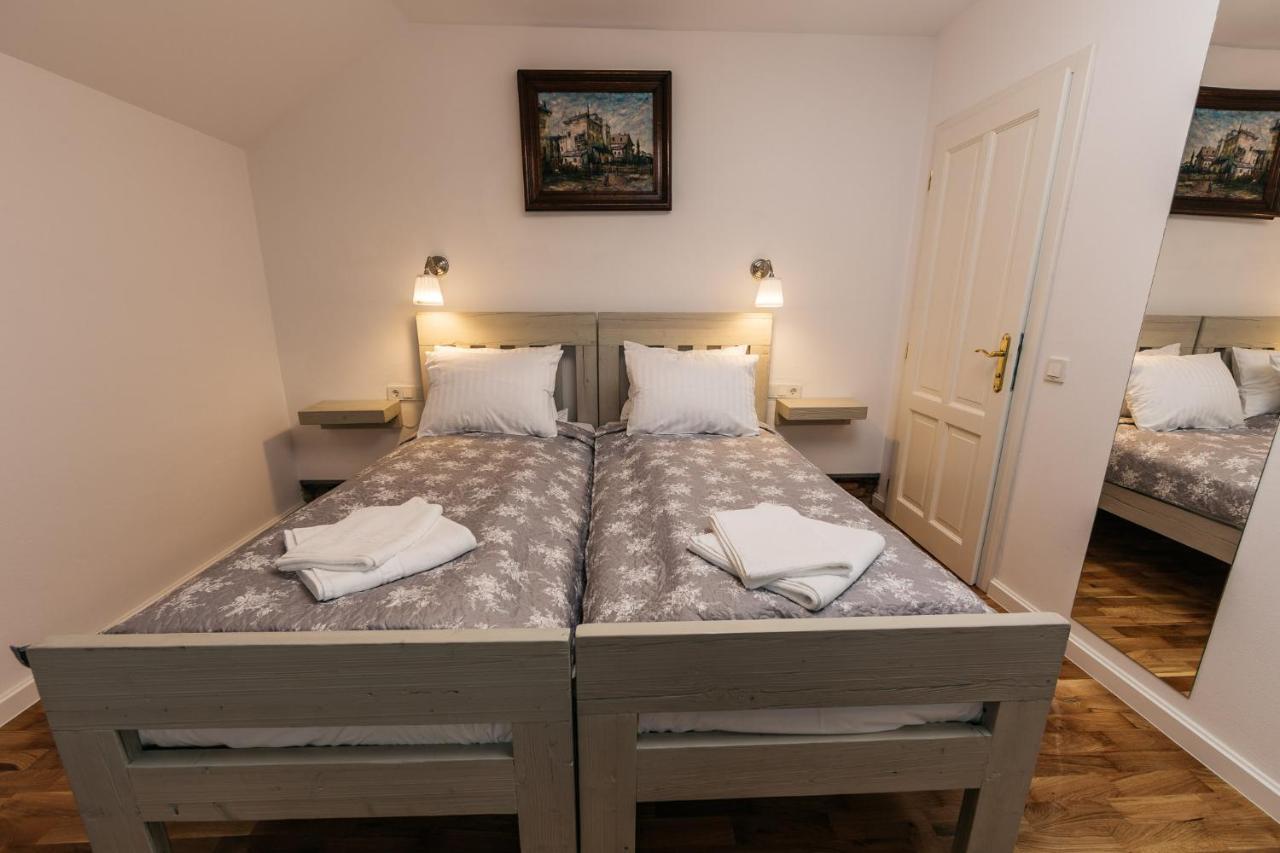 Yellowboot Aparthotel Sibiu Ngoại thất bức ảnh